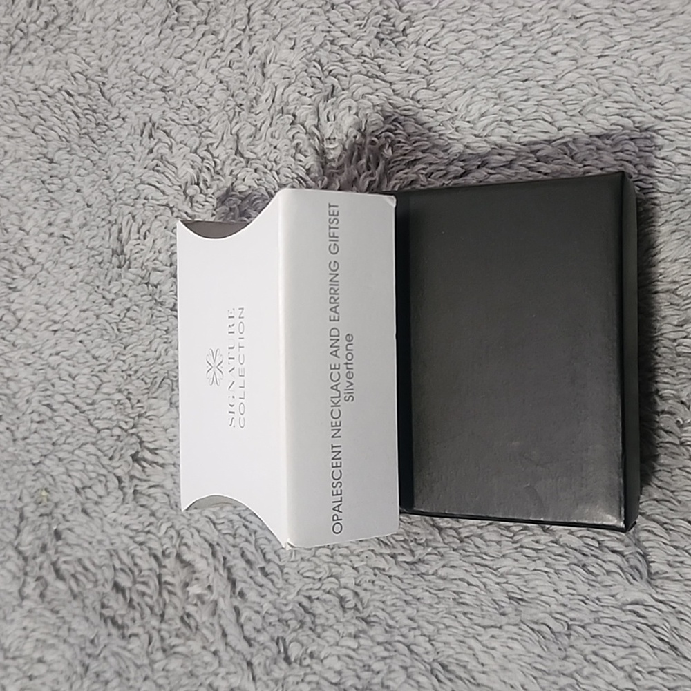 Opalescent Necklace and Earring set - Picture 3 of 3